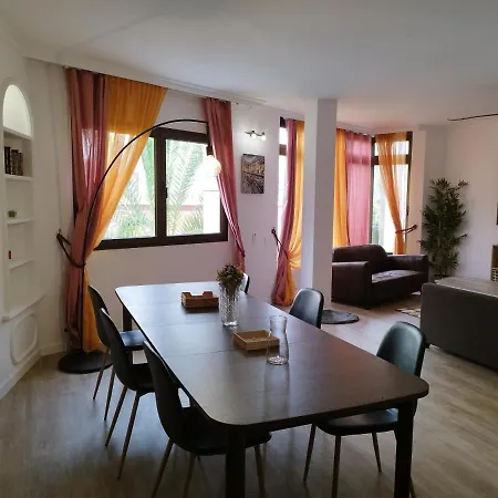 Hjs Plaza Ii Appartement