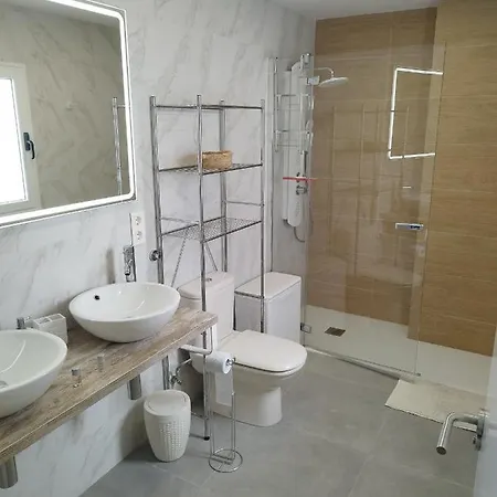 Hjs Plaza Suites Apartments II