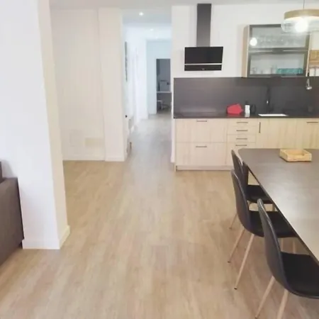 Hjs Plaza Ii Appartement