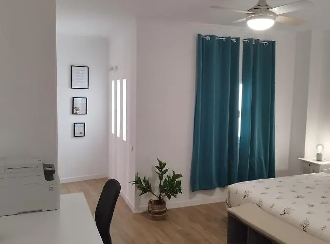 Hjs Plaza Ii Apartment *