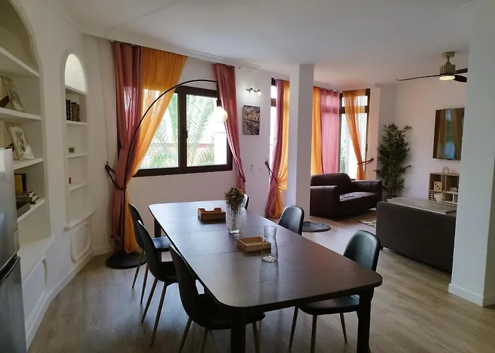 Hjs Plaza Ii Apartment