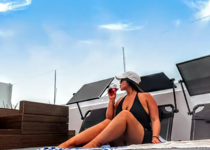 Hjs Plaza Ii Apartment *