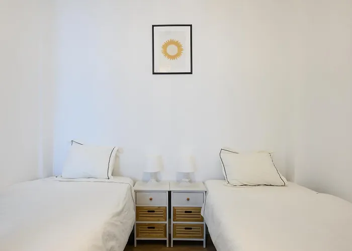 Apartment Hjs Plaza Ii