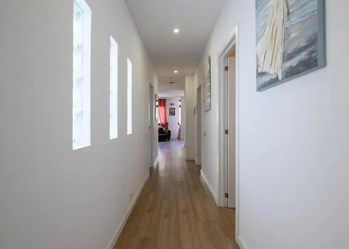 Hjs Plaza Ii Apartment