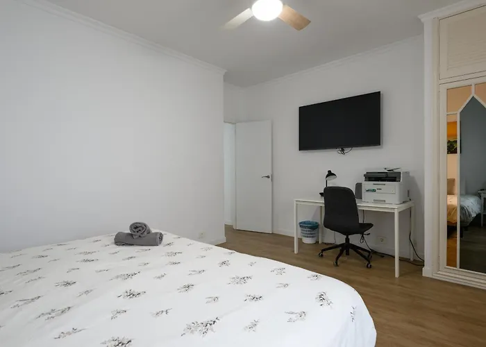 Hjs Plaza Ii Apartment *