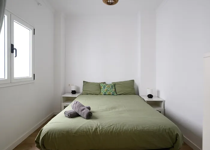 Hjs Plaza Ii Apartment