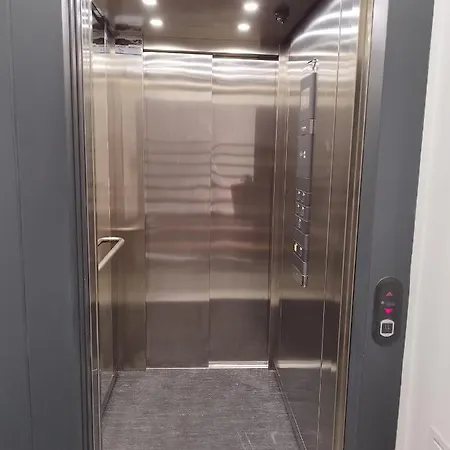 Apartman Hjs Plaza Ii